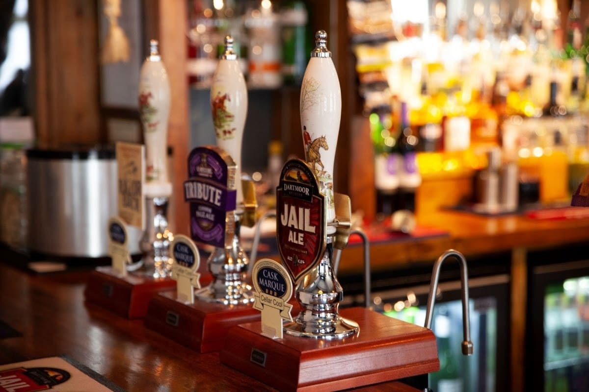 Drinkers back cask as greenest choice at the bar